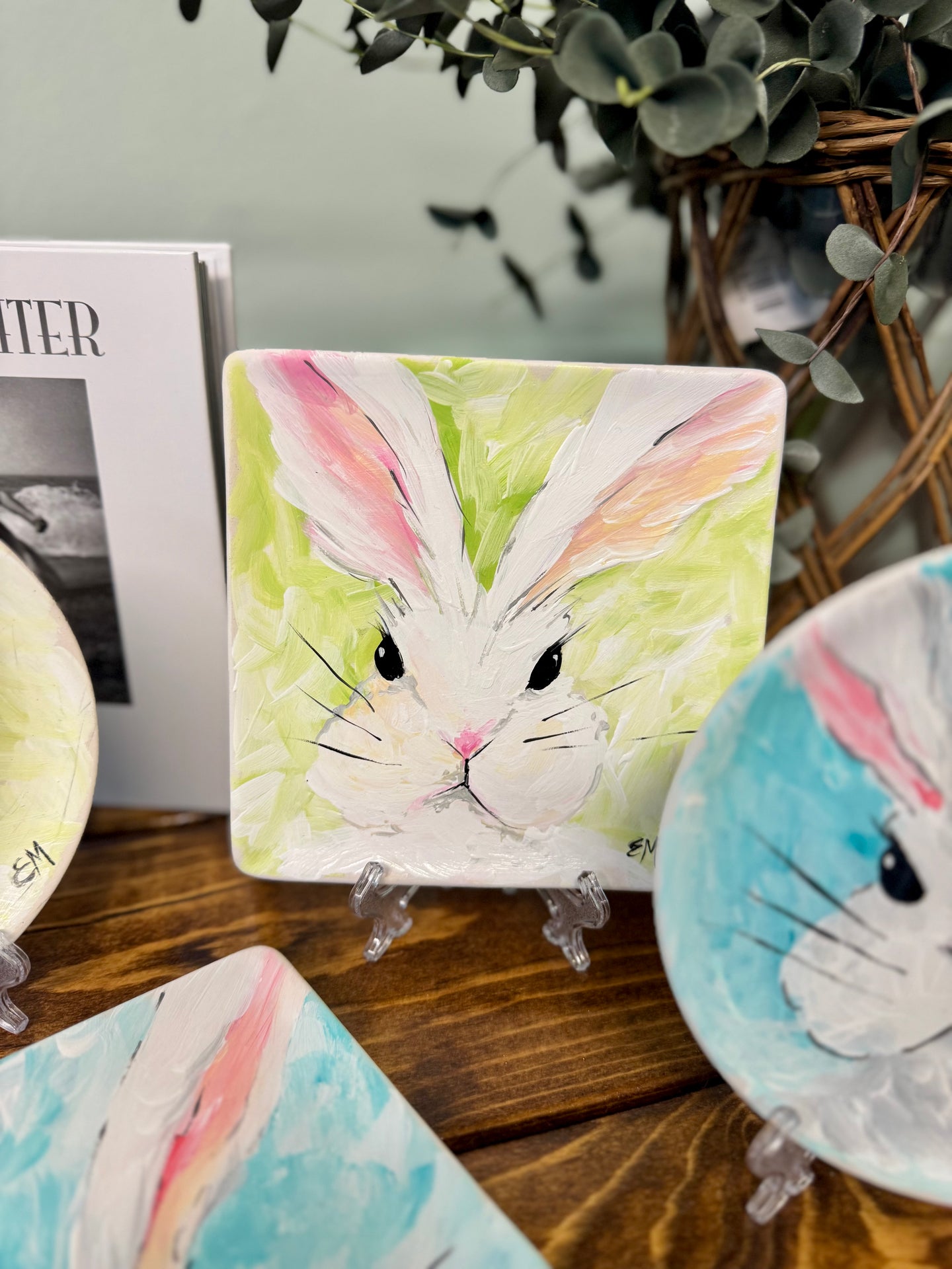 EM Square Bunny Plate