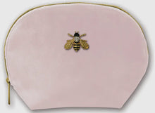 Load image into Gallery viewer, Brooch Clamshell Pouch
