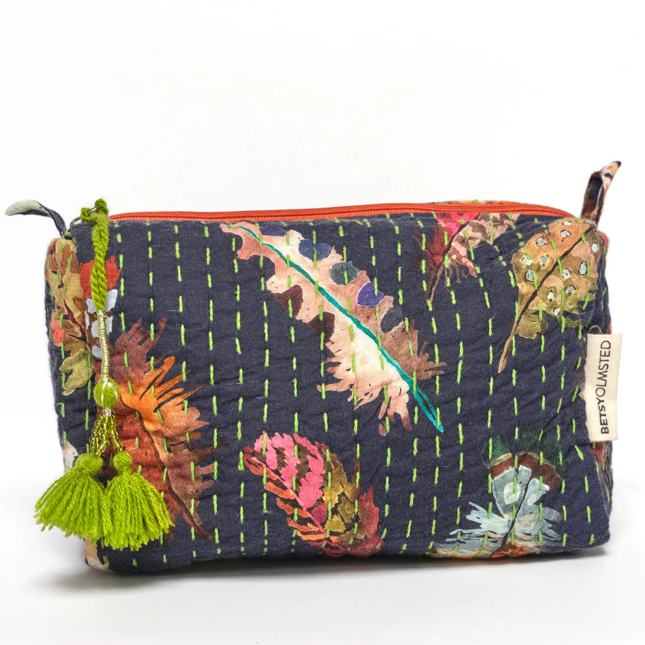 Feathers Quilted Dopp