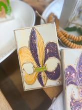 Load image into Gallery viewer, EM Fleur de lis
